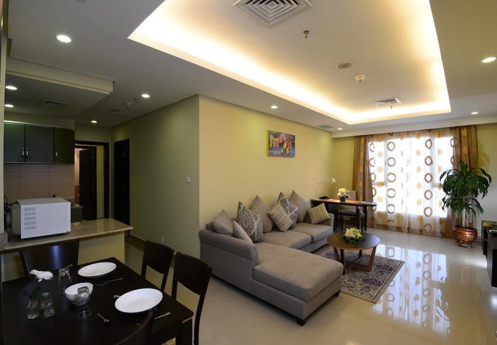 The Venue Resident (Adults Only) Aparthotel Kuwait City Exteriör bild